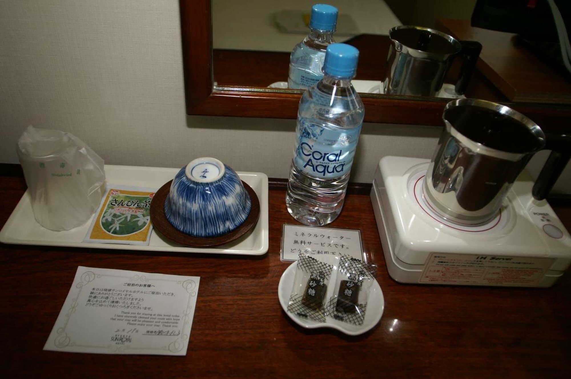 Ryukyu Sun Royal Hotel Naha Bagian luar foto