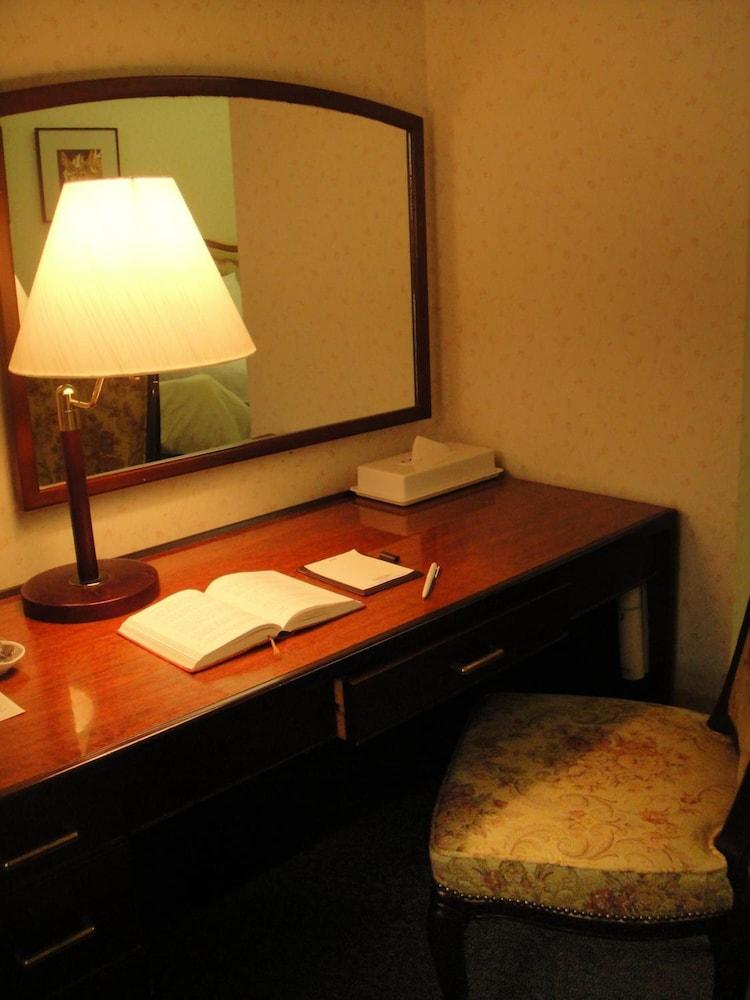 Ryukyu Sun Royal Hotel Naha Bagian luar foto