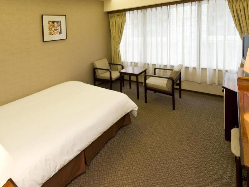 Ryukyu Sun Royal Hotel Naha Bagian luar foto