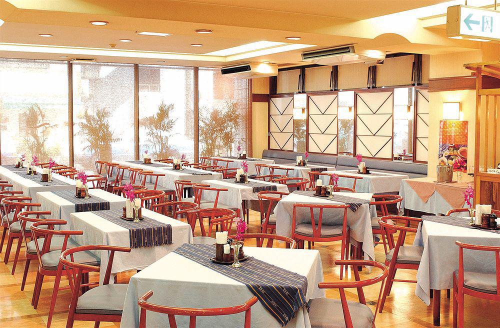 Ryukyu Sun Royal Hotel Naha Bagian luar foto